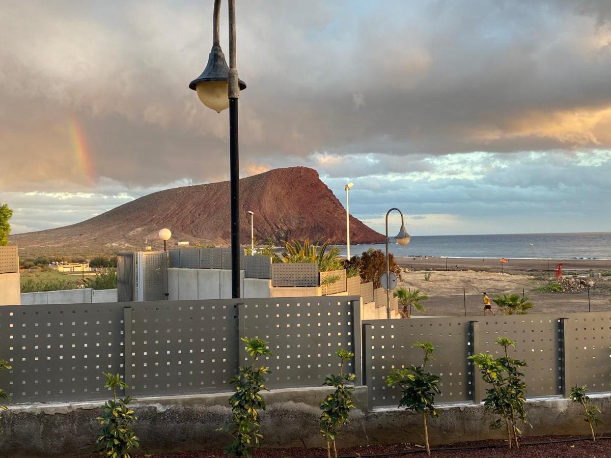 A Beautiful Apartment With A Beach View - La Tejita - El Medano ภายนอก รูปภาพ
